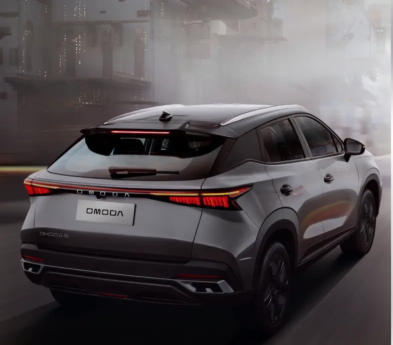 rear shot of OMODA 5
