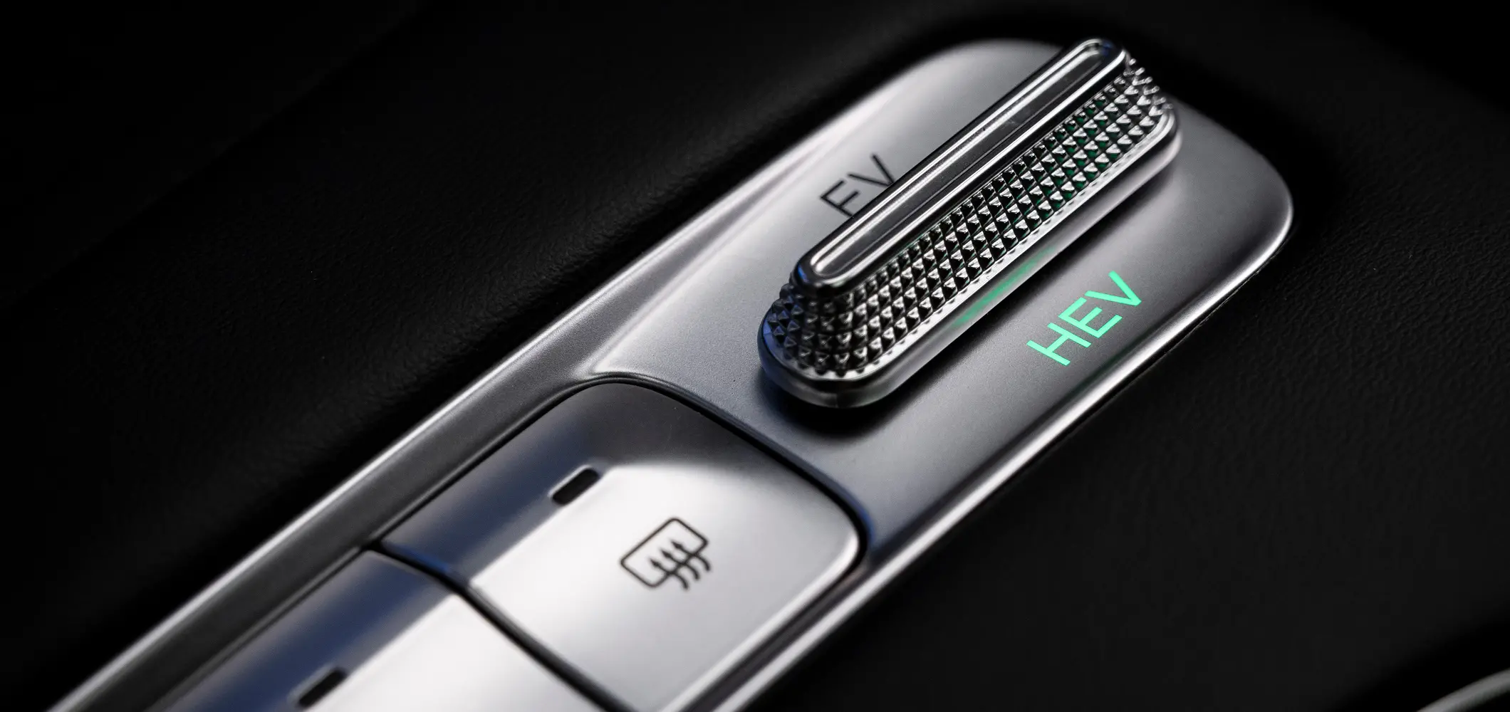 Close up of the OMODA 7 EV and HEV functionality