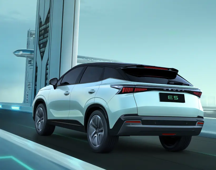 Rear shot of OMODA E5