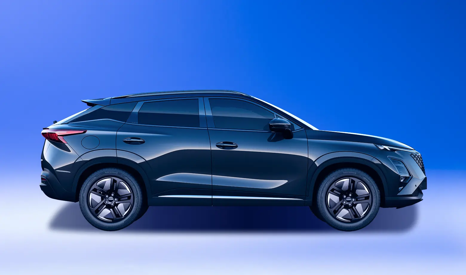 Side shot of a Super Hybrid SHS OMODA SUV