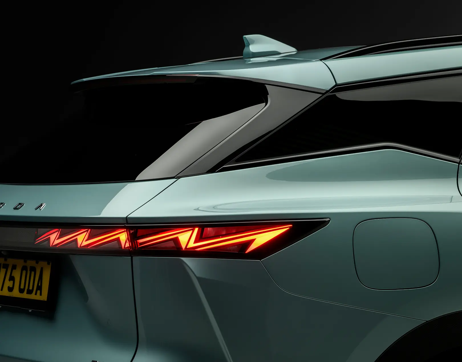 Close up of the OMODA 7 SUV break lights